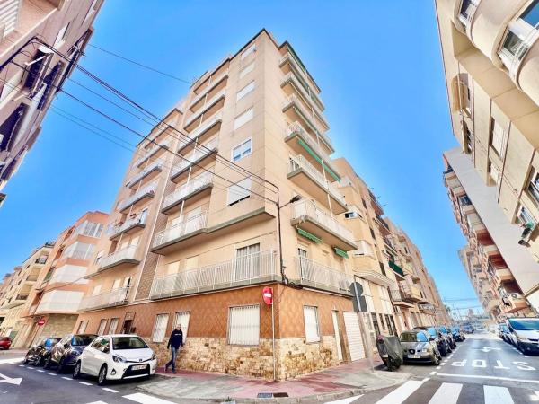Sprzedaż mieszkania w Piso en Calle Gabriel Miró, Centro, Santa Pola, Santa Pola
thumbnail 1