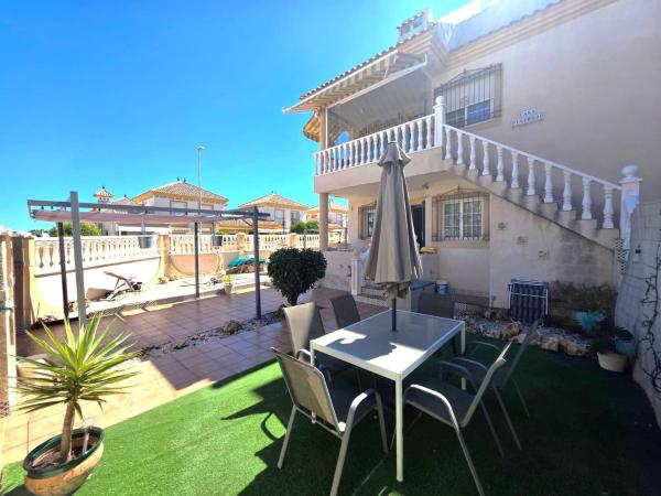 Sale of flat in Piso en Villamartín, Orihuela, Orihuela
 photo 2