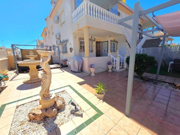 Sale of flat in Piso en Villamartín, Orihuela, Orihuela
 photo 3