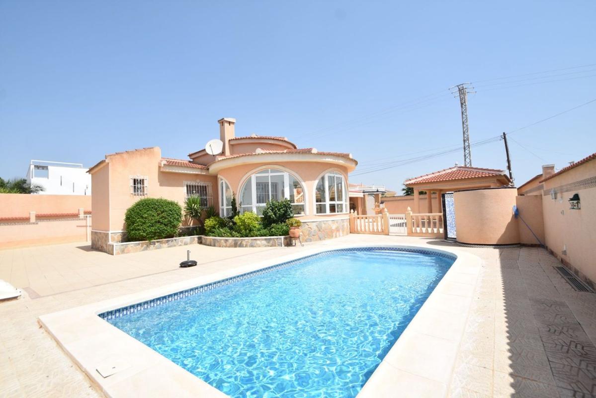 Sale of independent chalet in Casa o chalet en Centro de la Ciudad Quesada, Rojales, Rojales
photo 1