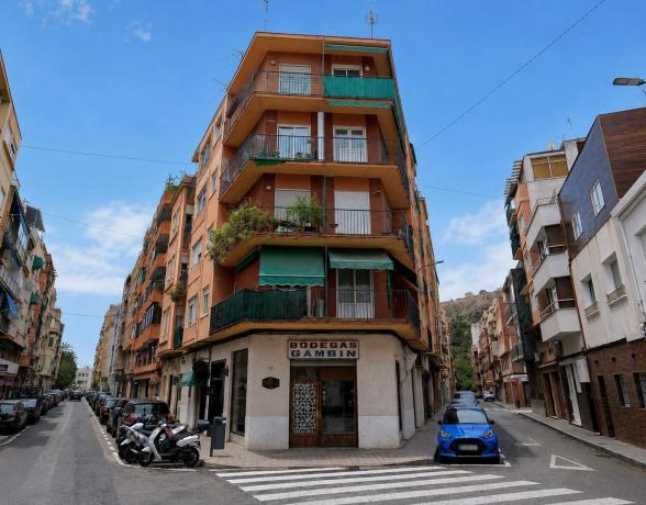 Продажа квартиры на Piso en Calle General Elizaicin, 26, Carolinas Bajas, Alicante / Alacant, Аликанте / Алакант
 photo 1