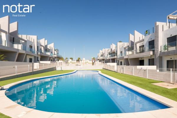 Sale of flat in Piso en Calle Sorozabal, Centro, San Miguel de Salinas, San Miguel de Salinas
photo 1