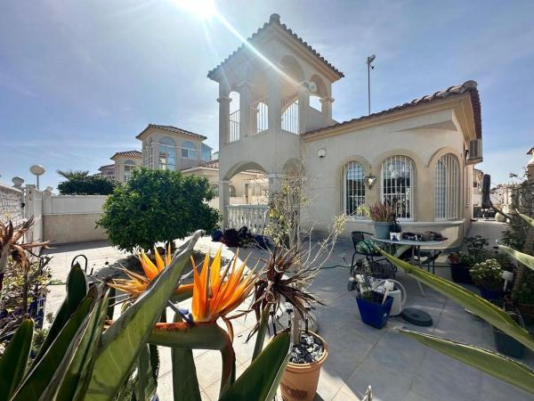 Частный шале на продаже в Casa o chalet independiente en Algorfa, Алгорфа thumbnail 2