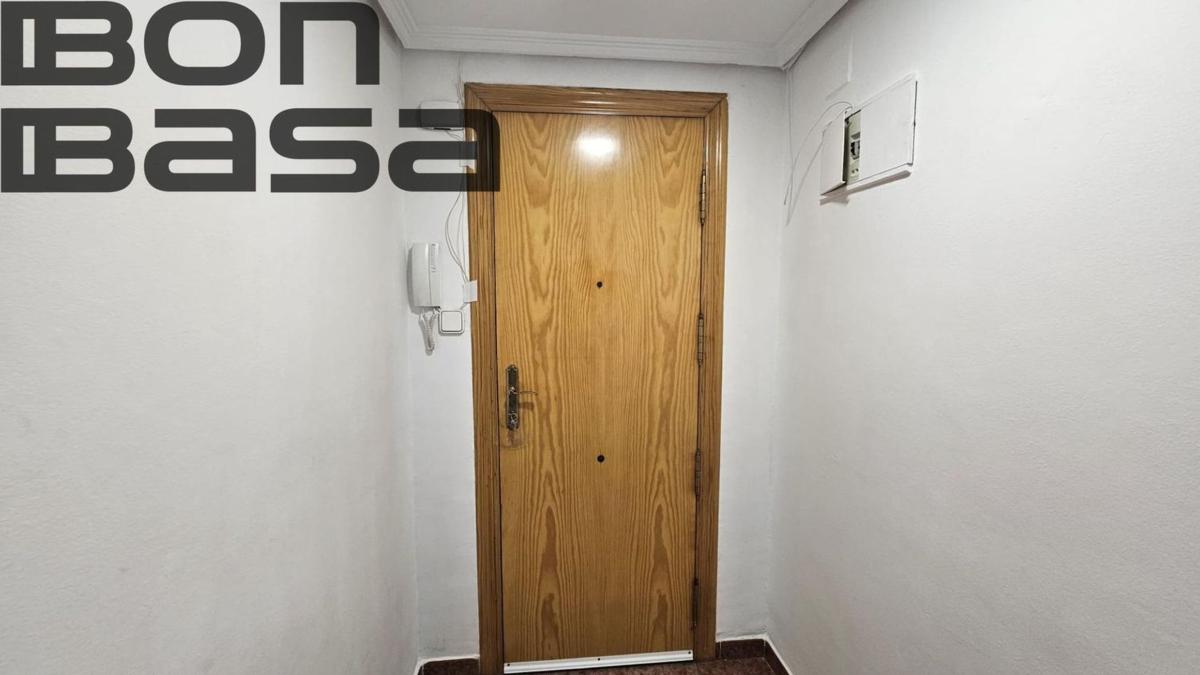 Sale of apartment in Piso en Calle Valle Inclán, Virgen del Remedio - Parque lo Morant, Alicante / Alacant, Alicante
photo 2