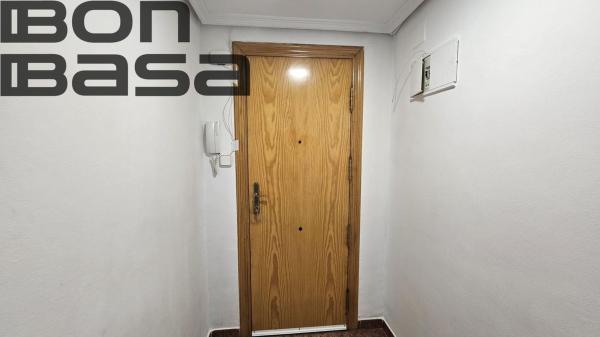 Venta de piso en Piso en Calle Valle Inclán, Virgen del Remedio - Parque lo Morant, Alicante / Alacant, Alicante / Alacant
thumbnail 2