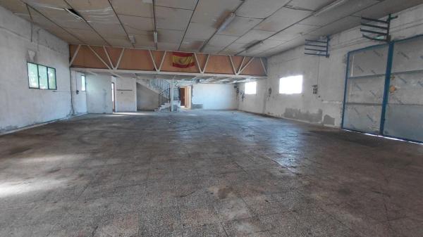 Nave en Las Tiesas, Villena thumbnail 2