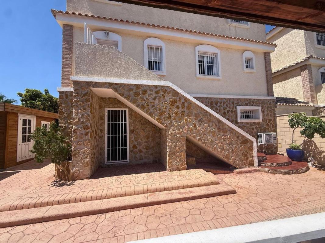 Venta de chalet independiente en Casa o chalet independiente en Monforte del Cid, Monforte del Cid
photo 2