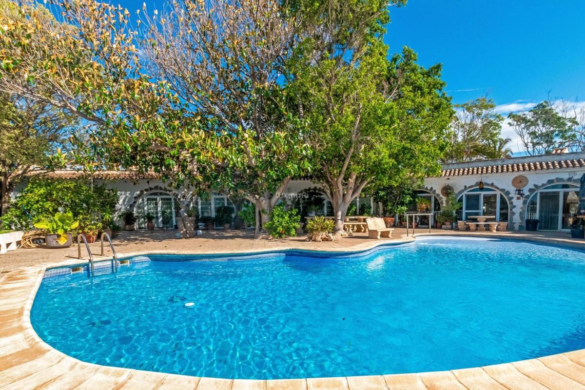 Sprzedaż niezależnego domku jednorodzinnego w Casa o chalet independiente en Altea Pueblo, Altea, Altea photo 4