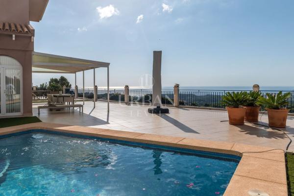 Chalet wolnostojący na sprzedaż w  Casa o chalet independiente en Altea la Vella, Altea, Altea photo 1