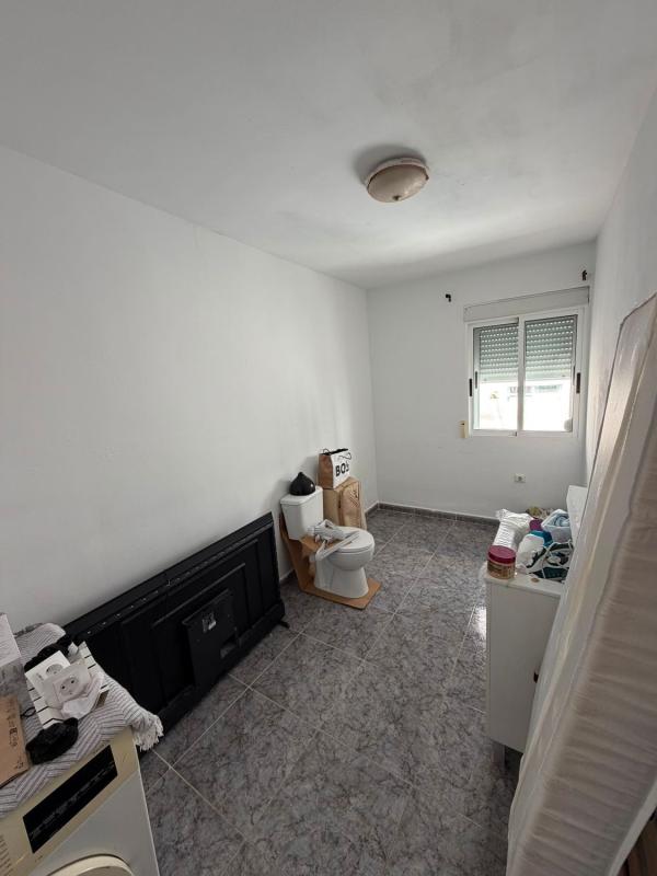 Sale of apartment in Piso en Pasaje Maestro Enrique Granad, Juan XXIII, Alicante / Alacant, Alicante
 photo 5