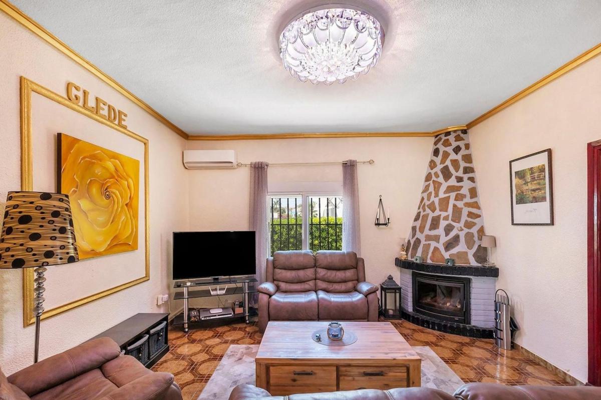 Sprzedaż niezależnego domku jednorodzinnego w Casa o chalet independiente en Centro de la Ciudad Quesada, Rojales, Rojales photo 5