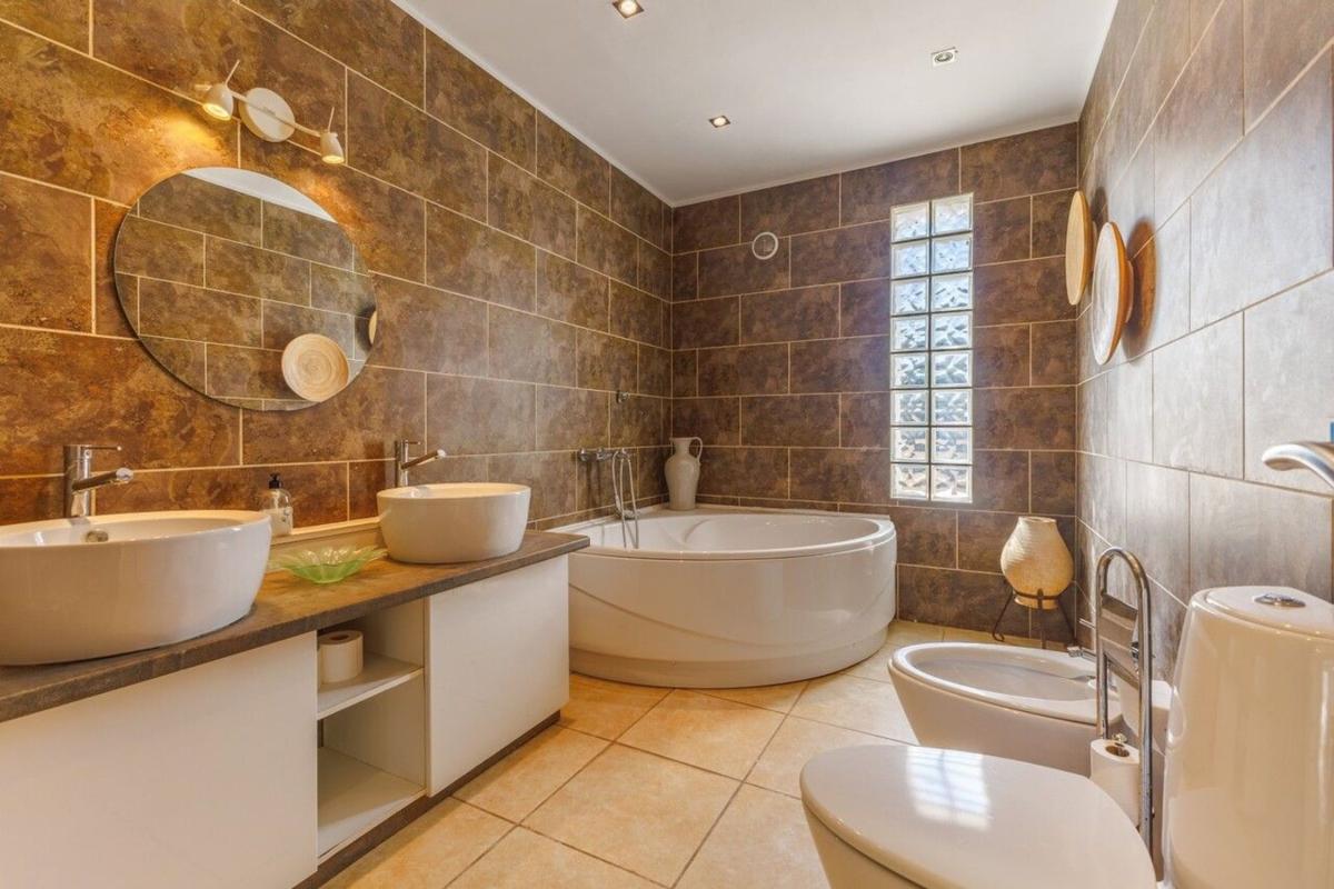 Недвижимость на продажу и в аренду в Испании photo 5
