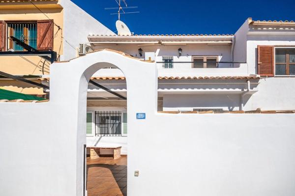 Chalet adosado en venta en Chalet adosado en Centro, San Miguel de Salinas , San Miguel de Salinas thumbnail 2
