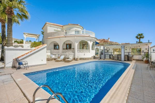 Частный шале на продаже в Casa o chalet independiente en Centro de la Ciudad Quesada, Rojales, Рохалес photo 1