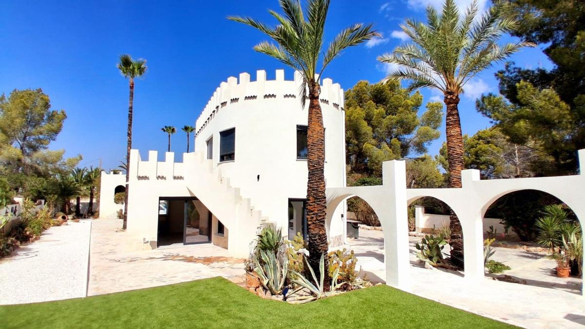 Sale of independent chalet in Casa o chalet en L'Albir, Alfaz del Pi, Alfaz del Pi
photo 3