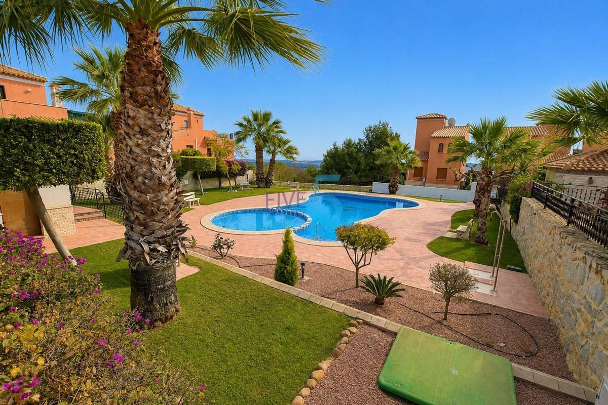 Sale of apartment in Piso en La Cañada - Los Alcores, San Miguel de Salinas, San Miguel de Salinas
 photo 4