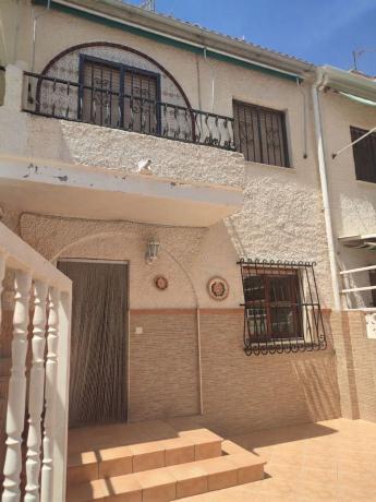Chalet pareado en Calle Torrevieja, Gran Playa, Santa Pola thumbnail 2