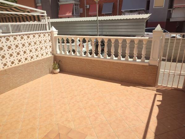 Chalet pareado en Calle Torrevieja, Gran Playa, Santa Pola photo 4
