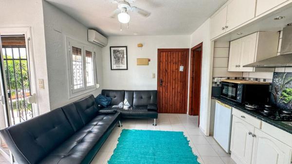 Частный шале на продаже в  Casa o chalet independiente en Blue Lagoon - Galán, San Miguel de Salinas, Сан-Мигель-де-Салинас photo 4