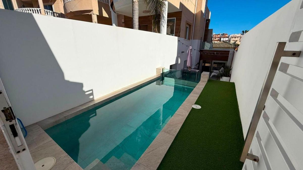Продажа отдельного шале в  Casa o chalet independiente en Blue Lagoon - Galán, San Miguel de Salinas, Сан-Мигель-де-Салинас photo 3
