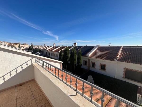 Четырехквартирный дом на продажу на  Chalet adosado en Almazarica La-ciudad Comu, 72, La Cañada - Los Alcores, San Miguel de Salinas , Сан-Мигель-де-Салинас photo 4