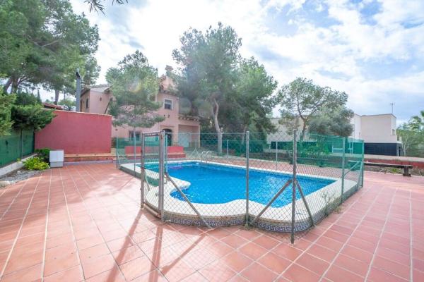Casa o chalet independiente en Ciudad de las Comunicaciones, San Miguel de Salinas photo 3