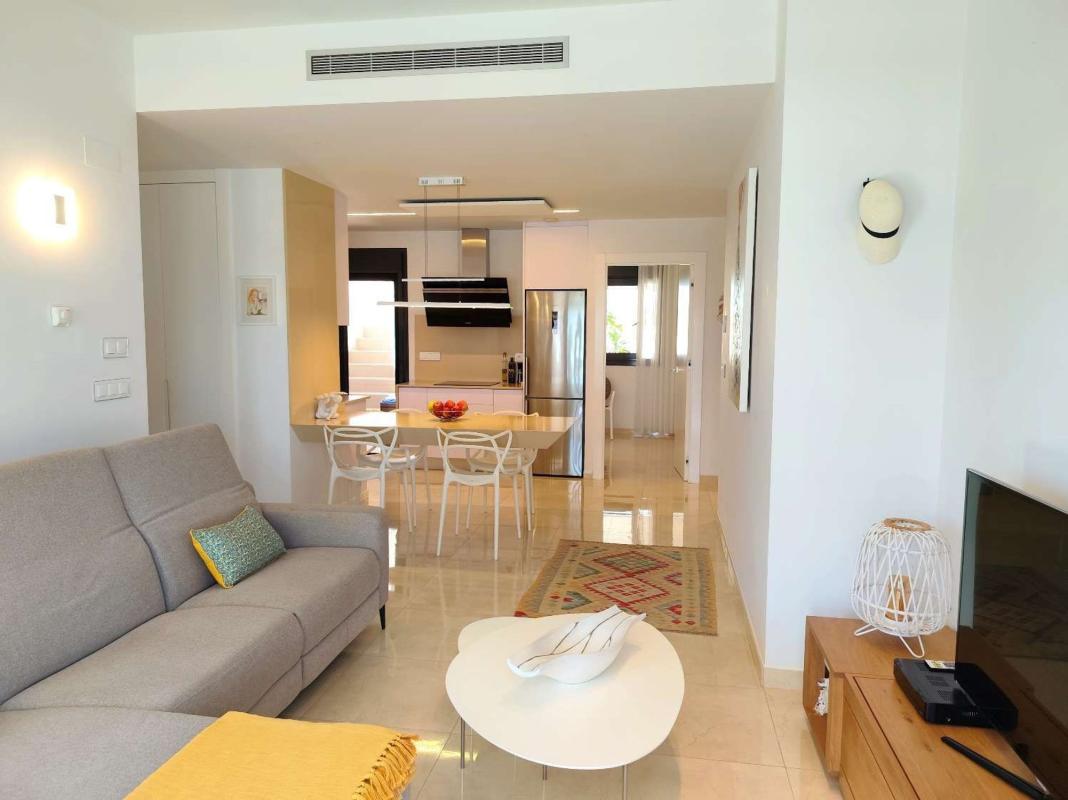 Продажа таунхауса в  Chalet adosado en Calle lo Aguirre, La Cañada - Los Alcores, San Miguel de Salinas , Сан-Мигель-де-Салинас photo 4