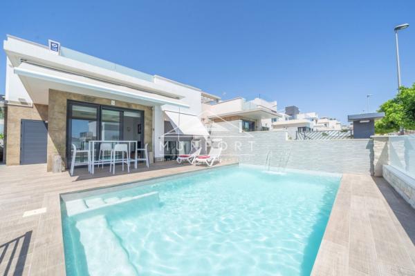 Частный шале на продаже в Casa o chalet en La Cañada - Los Alcores, San Miguel de Salinas, Сан-Мигель-де-Салинас photo 1