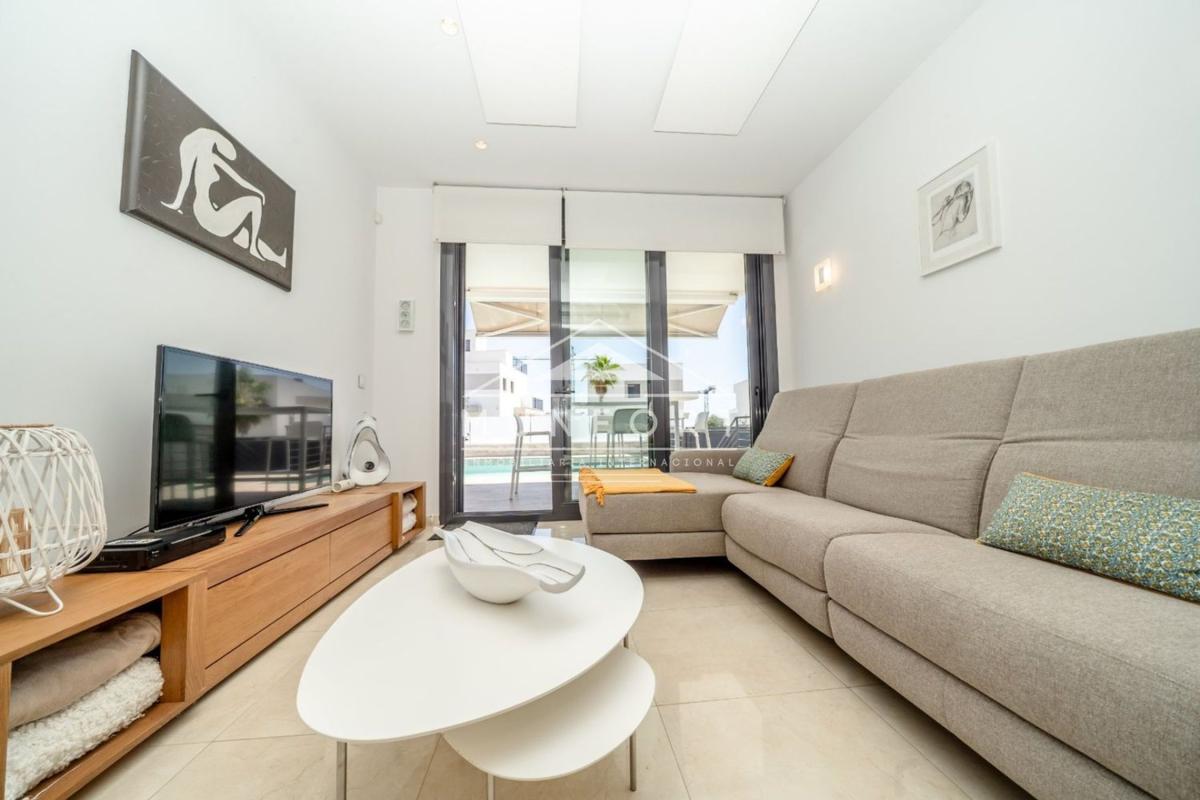 Продажа отдельного шале в  Casa o chalet en La Cañada - Los Alcores, San Miguel de Salinas, Сан-Мигель-де-Салинас photo 5