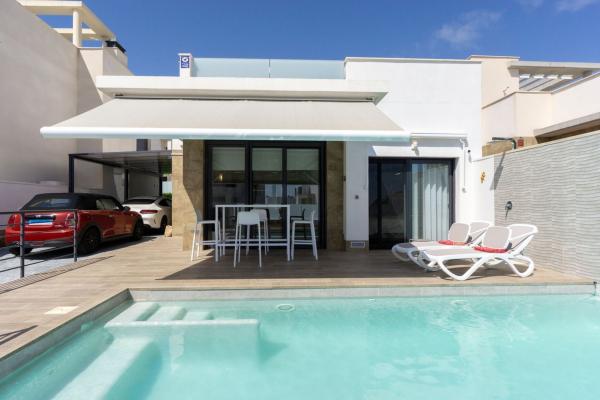 Частный шале на продаже в Casa o chalet independiente en Calle los Hernandez, La Cañada - Los Alcores, San Miguel de Salinas, Сан-Мигель-де-Салинас photo 1