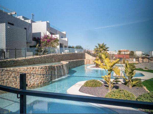 Venta de piso en Piso en Calle la Capitana, La Cañada - Los Alcores, San Miguel de Salinas, San Miguel de Salinas
thumbnail 2