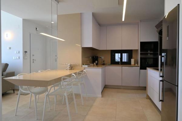 Частный шале на продаже в  Casa o chalet independiente en La Cañada - Los Alcores, San Miguel de Salinas, Сан-Мигель-де-Салинас photo 4