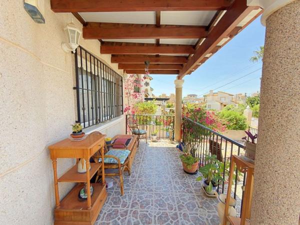Частный шале на продаже в Casa o chalet independiente en Calle Algeciras, 10, Blue Lagoon - Galán, San Miguel de Salinas, Сан-Мигель-де-Салинас thumbnail 3