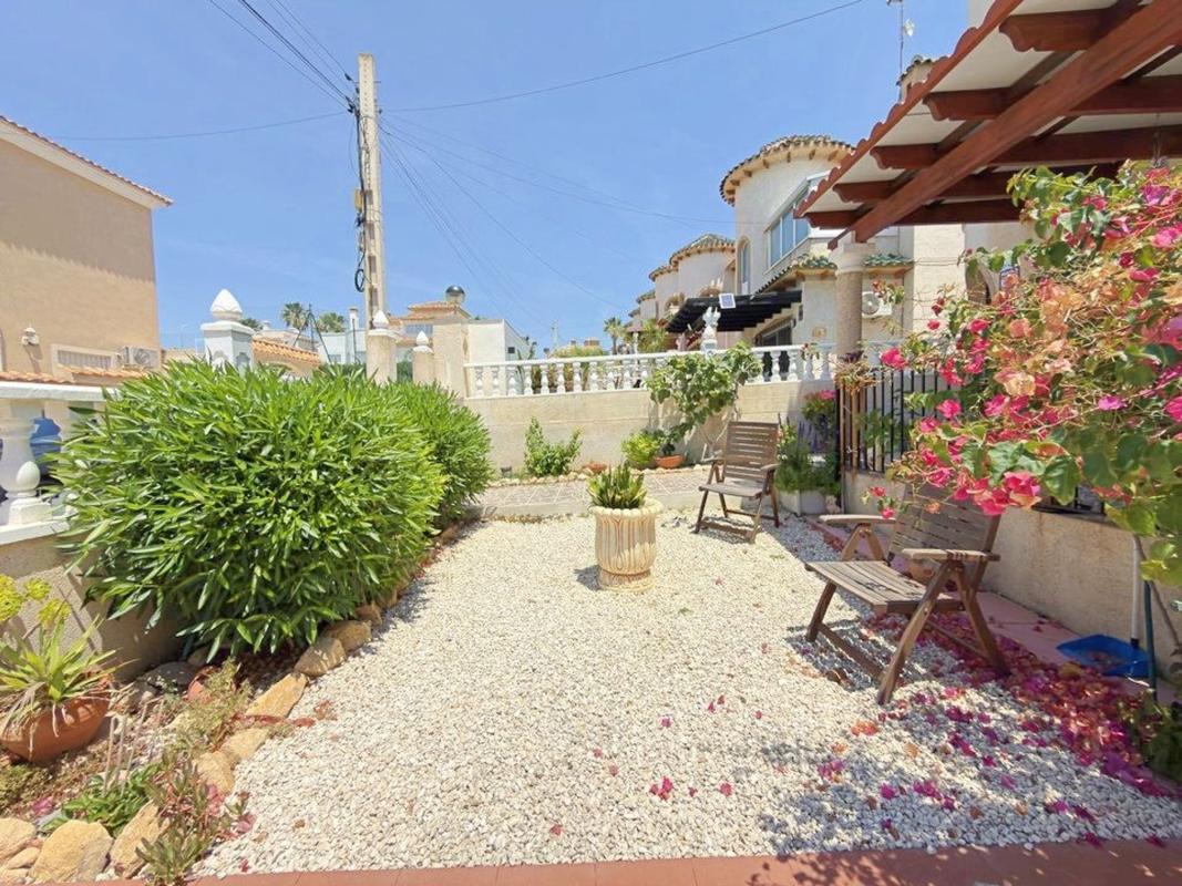 Sprzedaż niezależnego domku jednorodzinnego w Casa o chalet independiente en Calle Algeciras, 10, Blue Lagoon - Galán, San Miguel de Salinas, San Miguel de Salinas photo 4