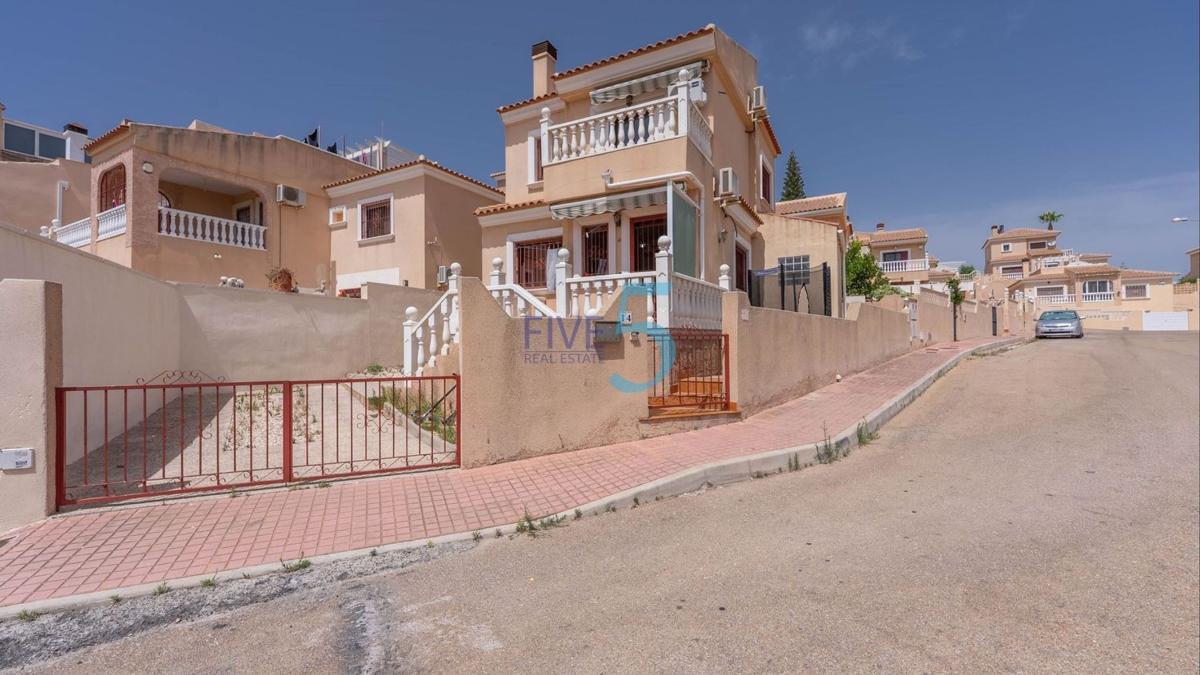 Sale of independent chalet in Casa o chalet en Blue Lagoon - Galán, San Miguel de Salinas, San Miguel de Salinas
photo 2