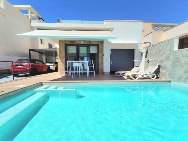 Частный шале на продаже в Casa o chalet independiente en Calle los Hernandez, La Cañada - Los Alcores, San Miguel de Salinas, Сан-Мигель-де-Салинас photo 1
