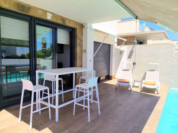 Частный шале на продаже в Casa o chalet independiente en Calle los Hernandez, La Cañada - Los Alcores, San Miguel de Salinas, Сан-Мигель-де-Салинас thumbnail 1