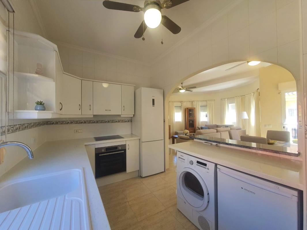 Продажа отдельного шале в  Casa o chalet independiente en Calle Mojácar, Blue Lagoon - Galán, San Miguel de Salinas, Сан-Мигель-де-Салинас photo 2