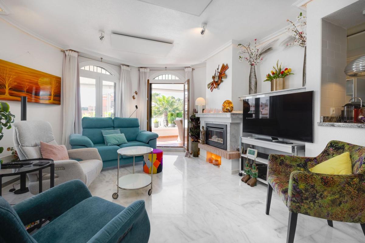 Продажа таунхауса в  Chalet adosado en Aguirre Lo-ciudad Comunic, 5, La Cañada - Los Alcores, San Miguel de Salinas , Сан-Мигель-де-Салинас photo 5