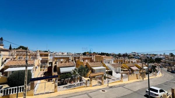 Частный шале на продаже в Casa o chalet en Blue Lagoon - Galán, San Miguel de Salinas, Сан-Мигель-де-Салинас thumbnail 2