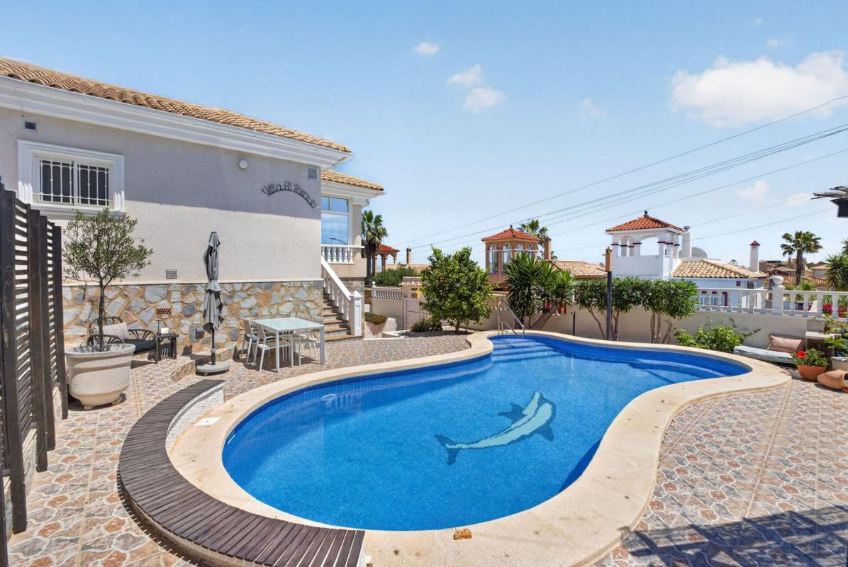 Sale of independent chalet in Casa o chalet independiente en Calle Marbella, 16, Blue Lagoon - Galán, San Miguel de Salinas, San Miguel de Salinas
 photo 2