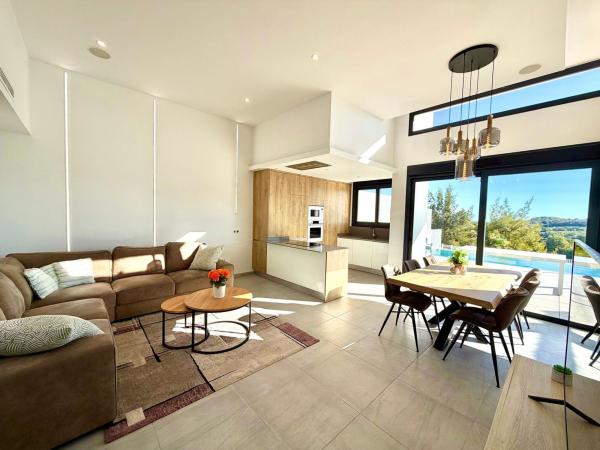 Chalet wolnostojący na sprzedaż w  Casa o chalet independiente en Aguirre Lo-ciudad Comunic, 28, La Cañada - Los Alcores, San Miguel de Salinas, San Miguel de Salinas photo 4