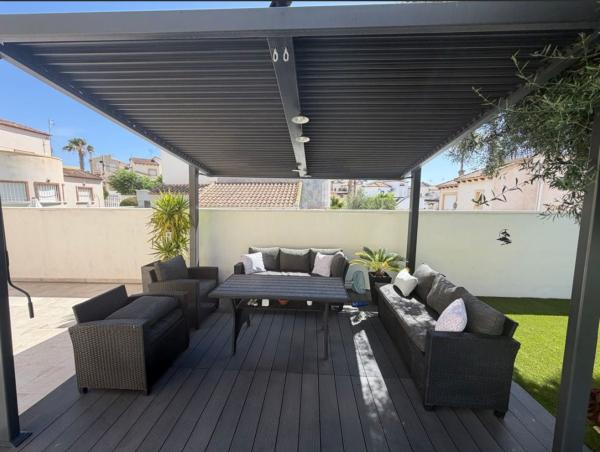 Частный шале на продаже в  Casa o chalet independiente en Calle Marbella, Blue Lagoon - Galán, San Miguel de Salinas, Сан-Мигель-де-Салинас photo 4