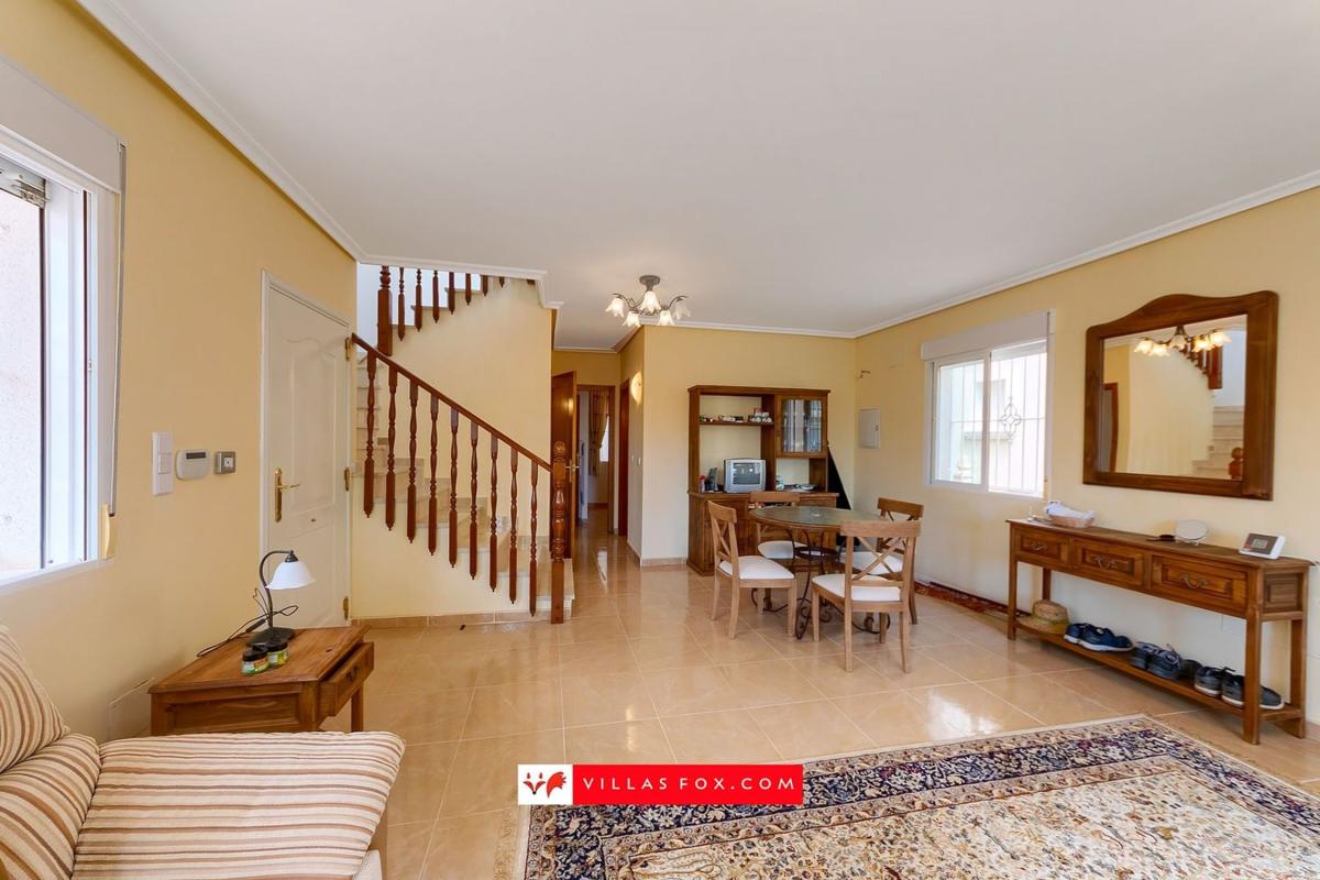 Продажа отдельного шале в  Casa o chalet independiente en Calle lo Bojosa, 30, La Cañada - Los Alcores, San Miguel de Salinas, Сан-Мигель-де-Салинас photo 2