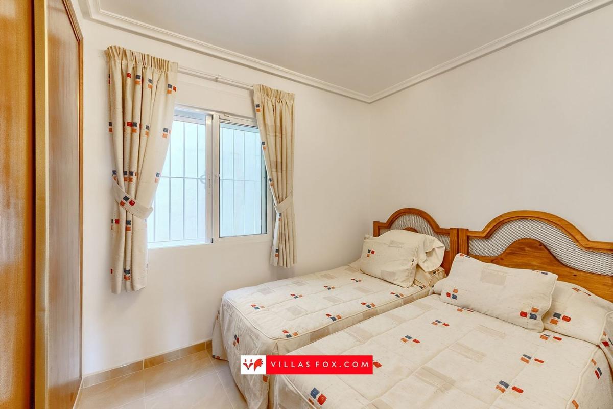 Продажа отдельного шале в  Casa o chalet independiente en Calle lo Bojosa, 30, La Cañada - Los Alcores, San Miguel de Salinas, Сан-Мигель-де-Салинас photo 4