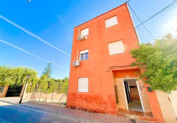 Venta de piso en Piso en Calle Carmen Conde, Centro, San Miguel de Salinas, San Miguel de Salinas
thumbnail 2