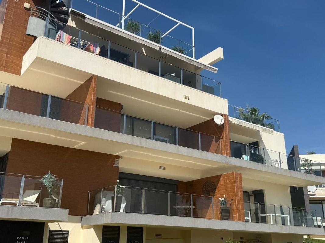 Продажа отдельного шале в Chalet pareado en Calais, 59, Centro, San Miguel de Salinas, Сан-Мигель-де-Салинас photo 3