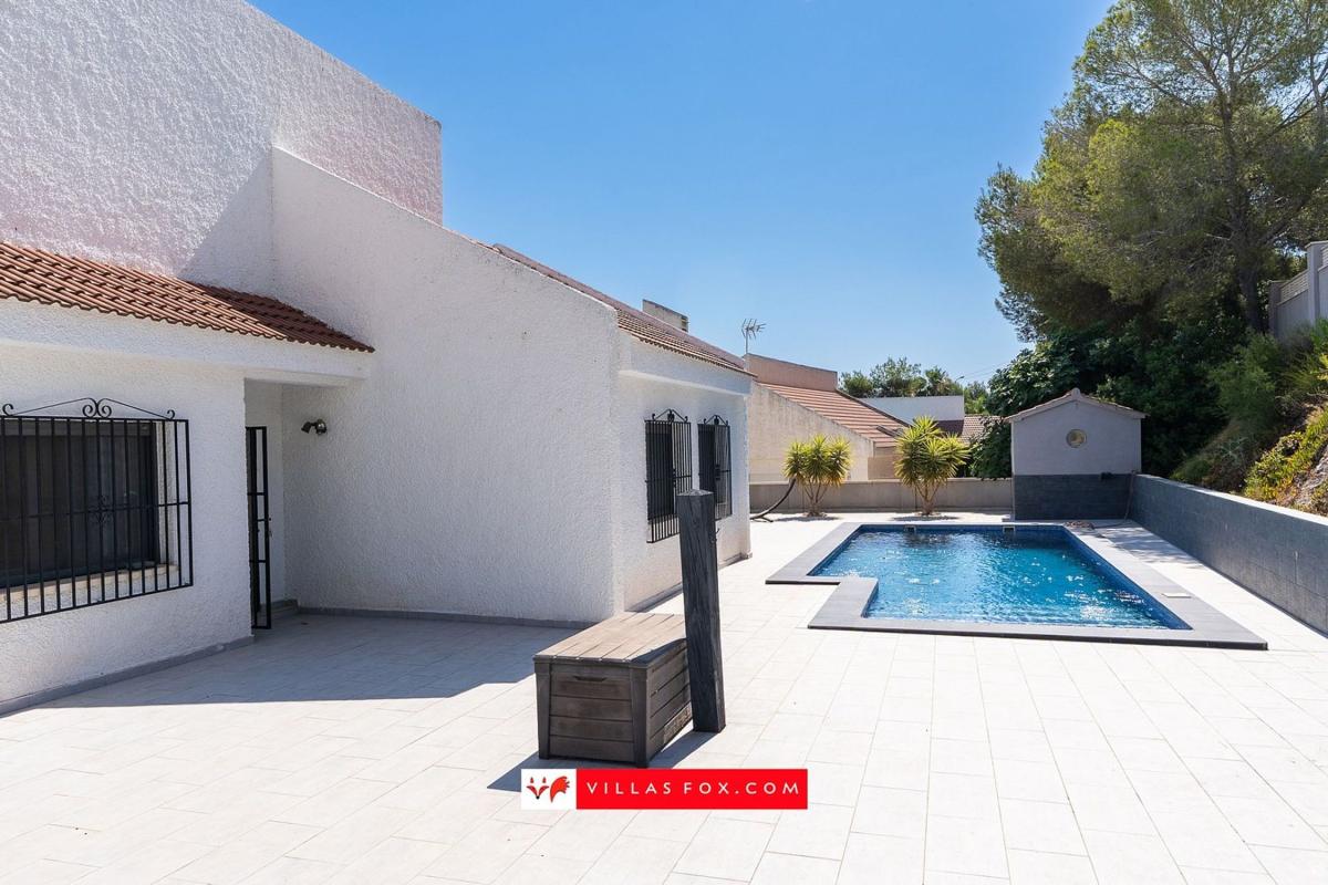 Продажа отдельного шале в  Casa o chalet independiente en Calle Huesca, Ciudad de las Comunicaciones, San Miguel de Salinas, Сан-Мигель-де-Салинас photo 5