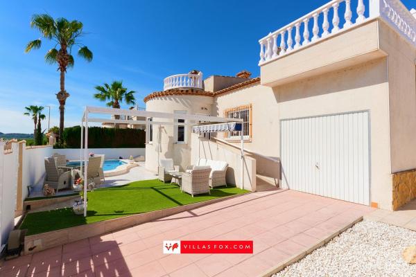 Chalet wolnostojący na sprzedaż w  Casa o chalet independiente en Calle Rio Túria, Centro, San Miguel de Salinas, San Miguel de Salinas photo 2