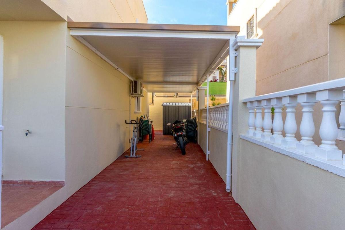 Sale of independent chalet in Casa o chalet en Blue Lagoon - Galán, San Miguel de Salinas, San Miguel de Salinas
photo 5